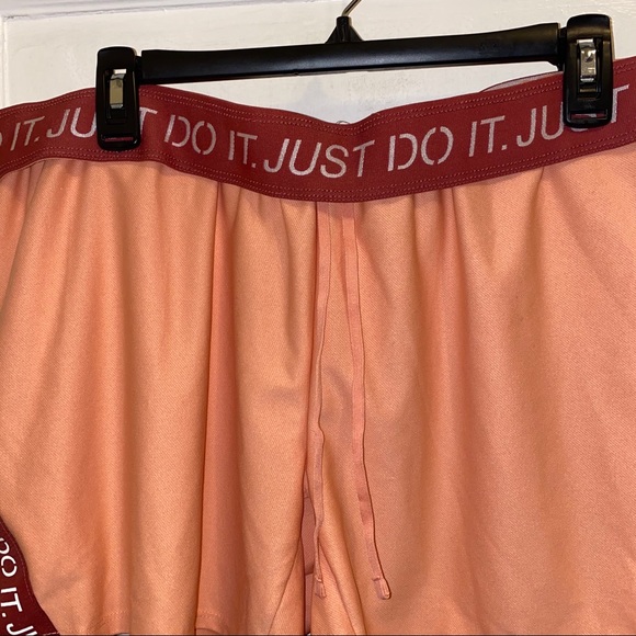 Nike Women's Dri-FIT Training Shorts- Size XXL - Picture 7 of 8